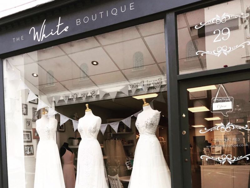 The-White-Boutique-shop-front-800x600
